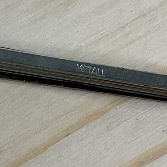 Vintage Gold-Tone Hammered Metal Tie Clip - Picture 3 of 4